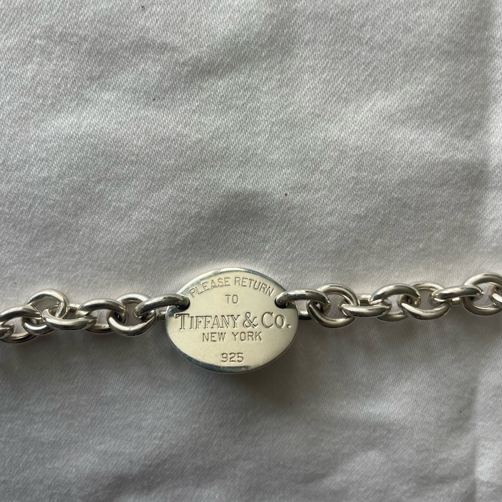 💖✨Please Return to Tiffany & Co.Iconic Design. Silver Bracelet and Necklace set💖 - Picture 8 of 15